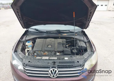 2013 Volkswagen Passat 2.5L S z USA, uszkodzony, nr VIN 1VWAP7A34DC065484